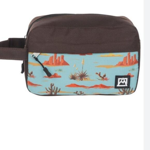 Avalanche Dopp Kit/Toiletry Bag- Outdoor Print - Picture 1 of 4